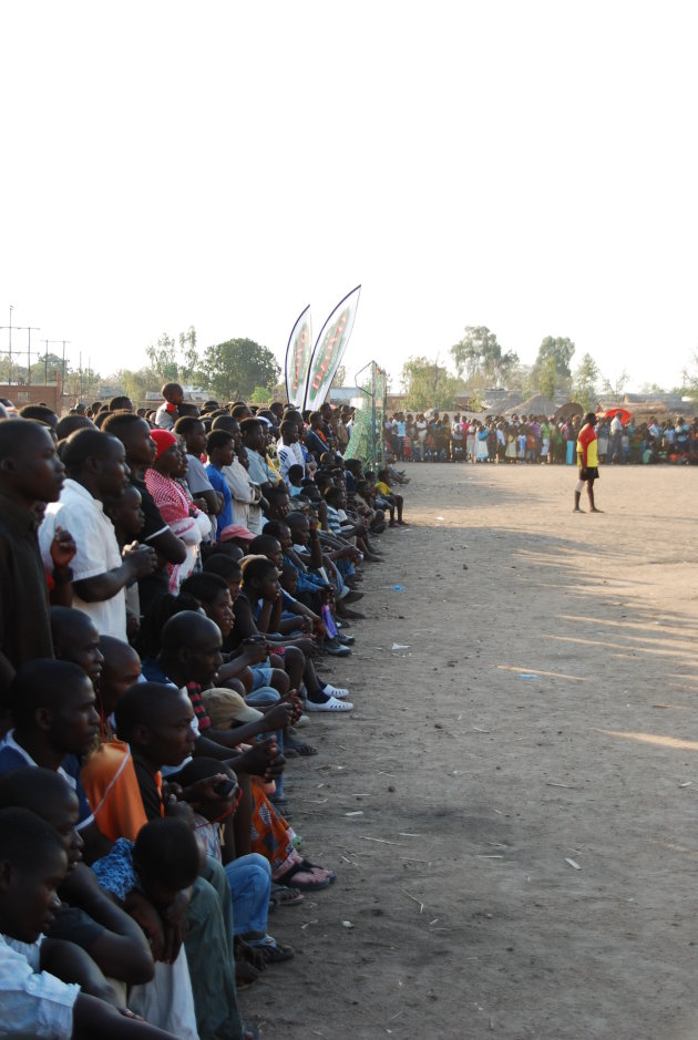 Voetbalwedstrijd in Malawi