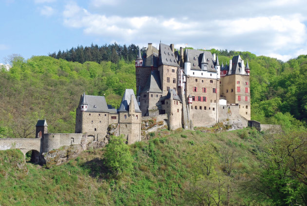 Burcht Eltz een sprookjesachtig kasteel