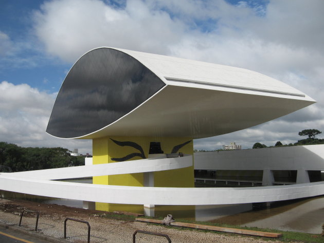 Oscar Niemeyer museum.