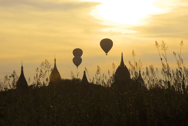 Ballooning Bagan 