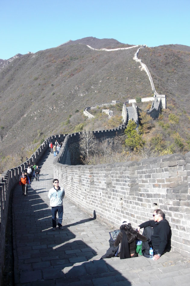 bezoekers op de chinese muur