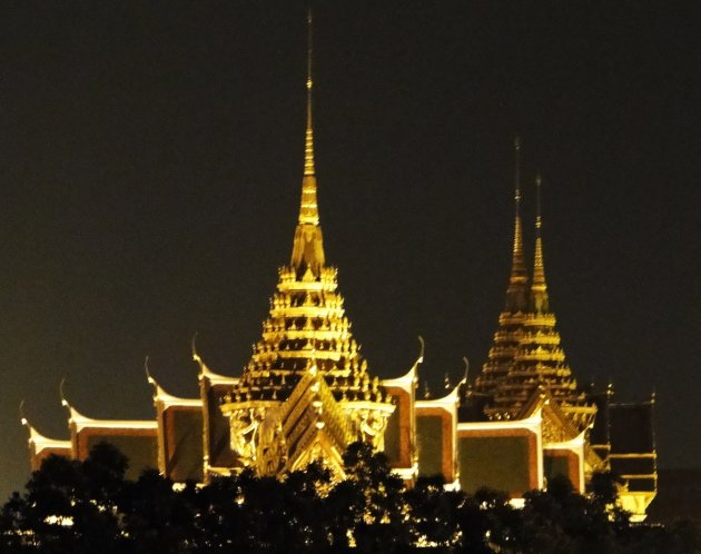 Wat Phra Kaeo bij avond!