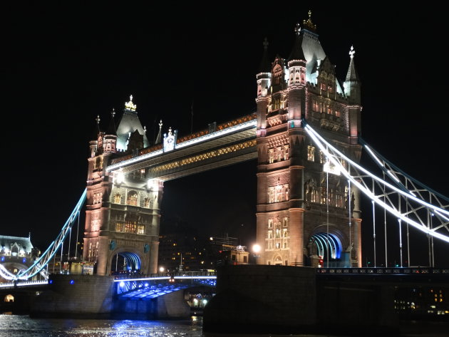 Tower Bridge by night.