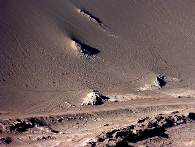 duinen en rotsen in Valle de la Luna