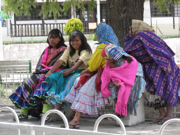 "Tarahumara" vrouwen in Pueblo Viejo