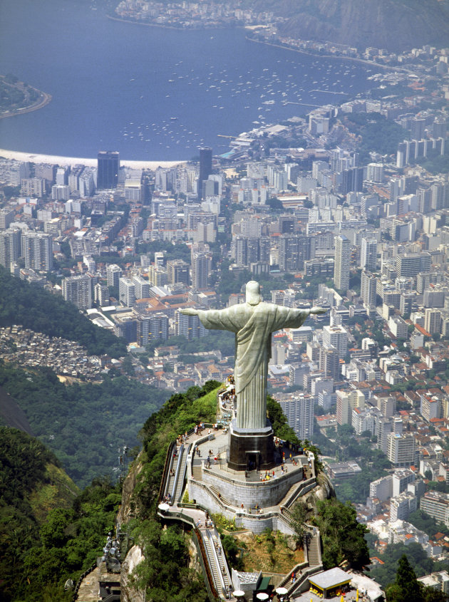 Christus kijkt over de baai in Rio