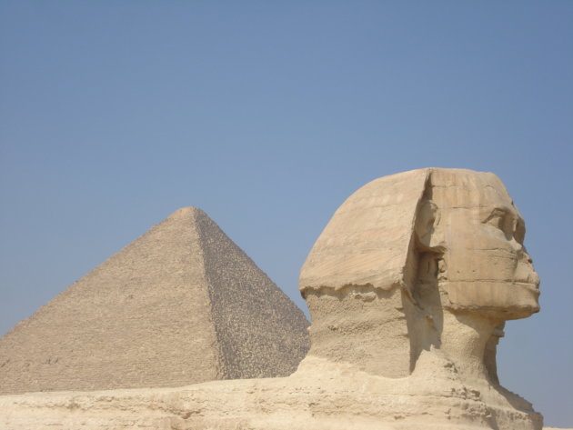 Sfinx en pyramide