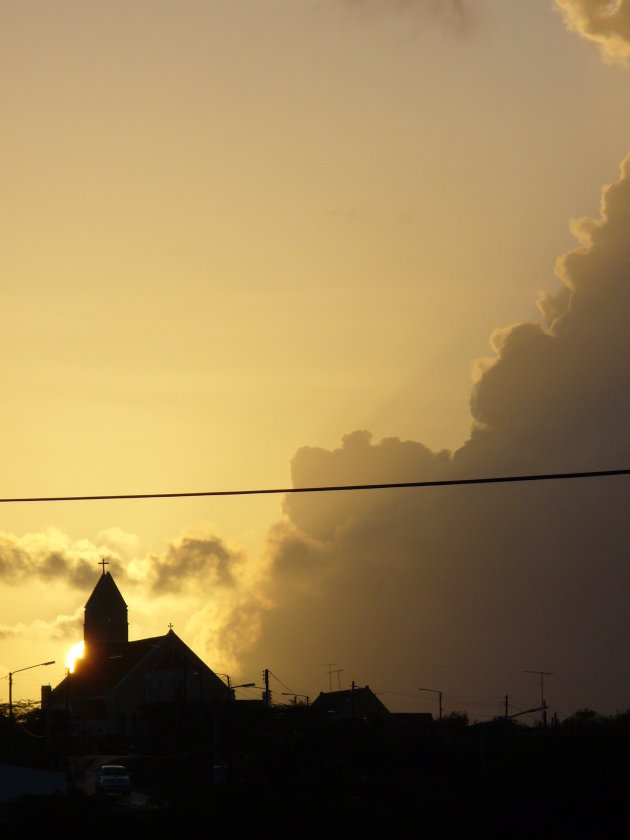 zonsondergang op het platte land van Curacao