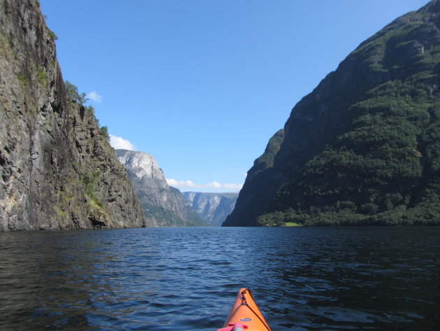 kayakken in Hardangerfjord