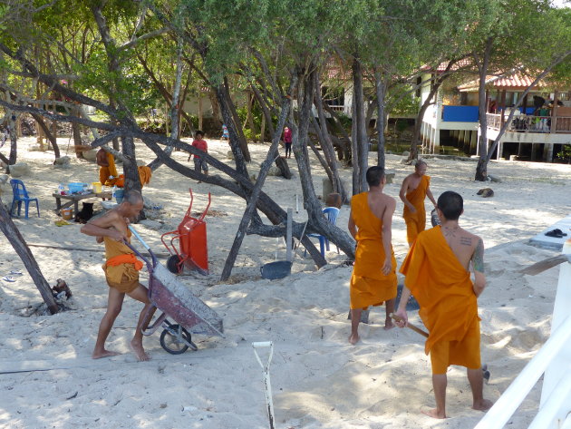 Monnikenwerk in het zand