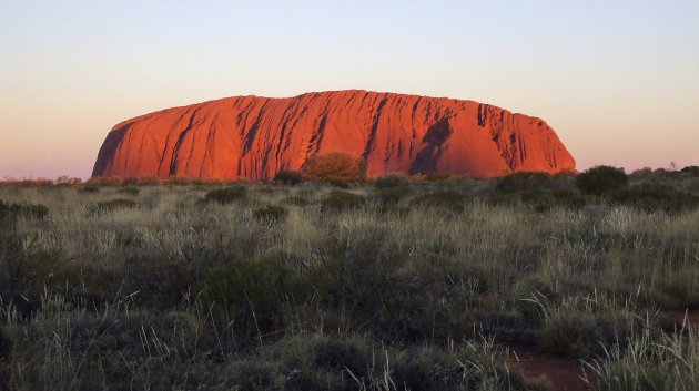 Uluru bij zonsopgang