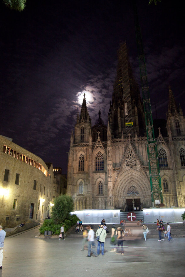 Nachtfoto van de kerk