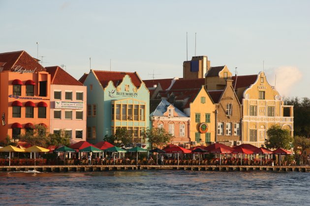 Willemstad huizen aan het water