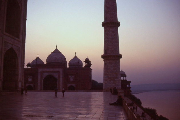 Taj Mahal at dusk #2