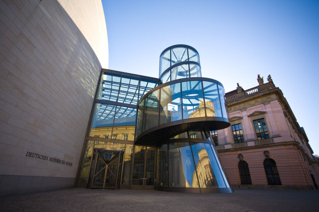 historisch museum van berlijn met reflecties