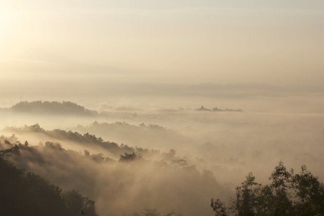 Borobudur in de mist