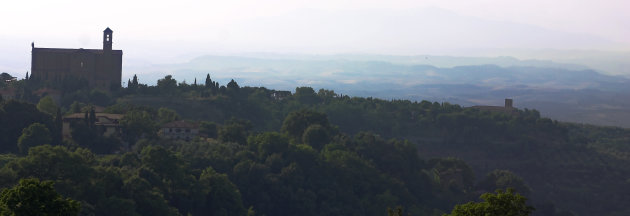 De heuvels bij Volterra