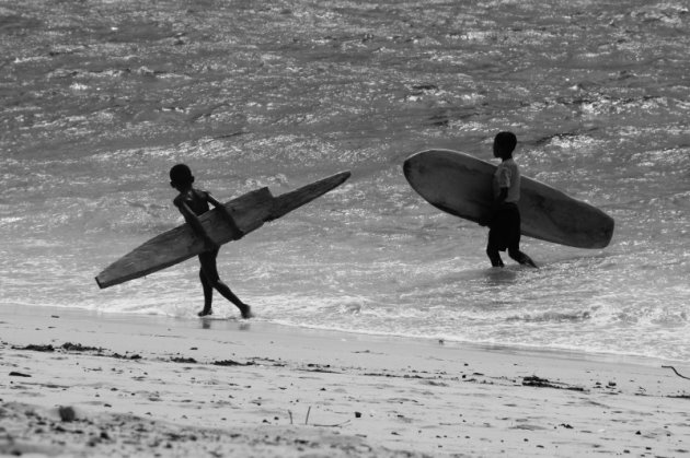Surferboys met 'surfplank'