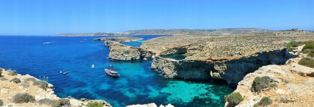On the Edge of Comino