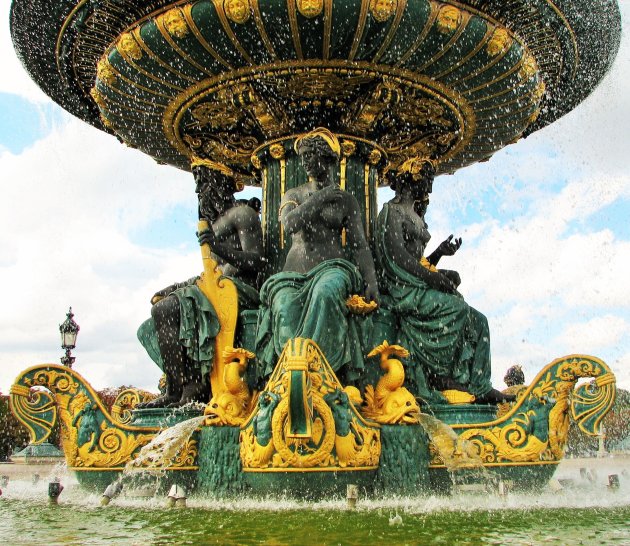 Gouden fonteinen op de place de la Concorde