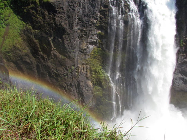 Victoria Falls met regenboog