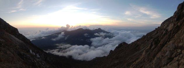 Gunung Egon Sunset (panorama)
