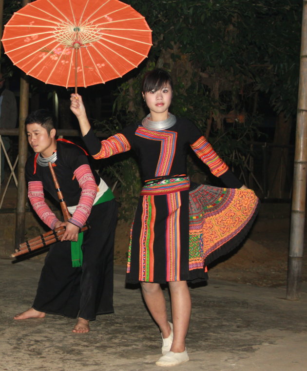 De dansers van Mai Chau