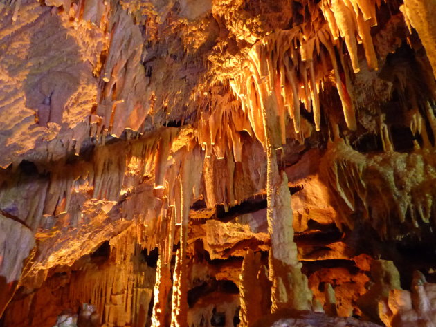 De grotten van Pyrgos Dhirou