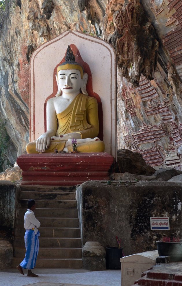 De grot van de duizenden Boeddha's