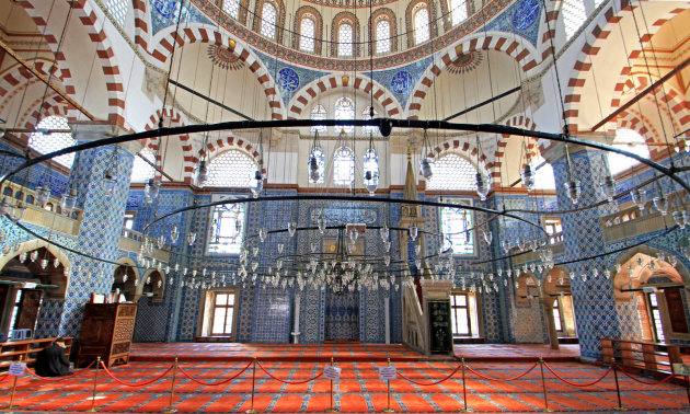 Ga naar de Rüstem Pasa moskee