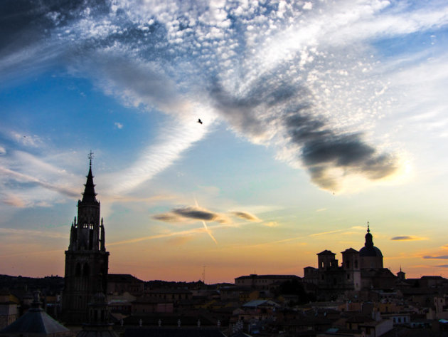 Schitterende luchten boven Toledo
