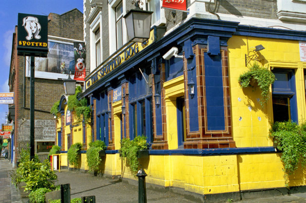 Pub in kleur - kleurige huisjes 3