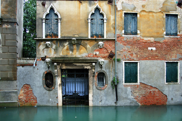 Acqua alta in Venetië