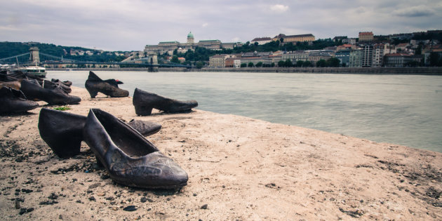 Schoenen aan de Donau