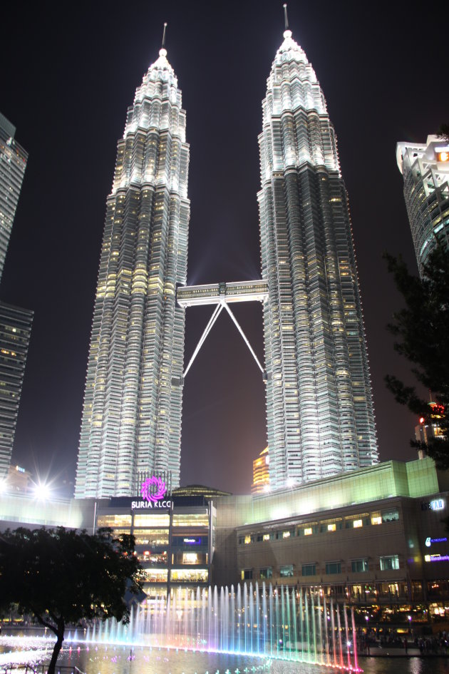 Avond bij de Petronas torens
