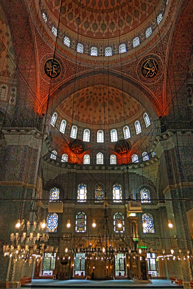 Het is rustig in de Yeni Cami