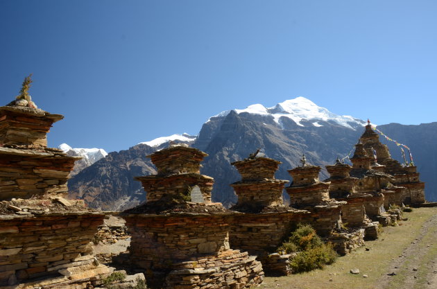 Stupa's op weg naar Naar