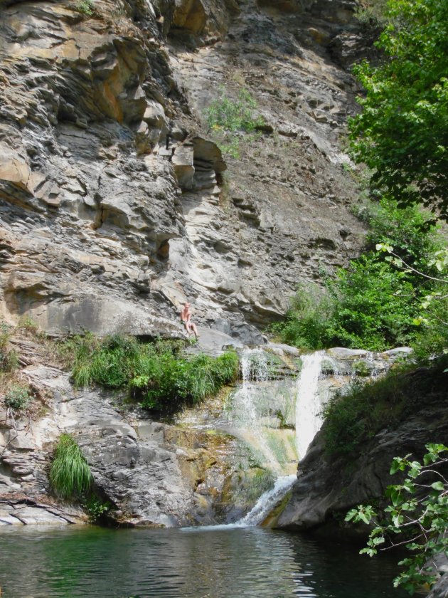 'Waterfall jumping'