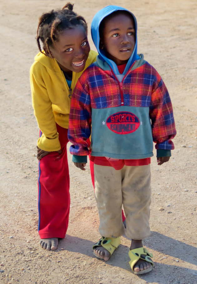 Ondeugende kinderen in de Township van Swakopmund