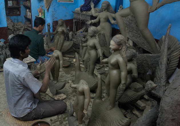 Mrinmaya craftsmen of Shankhari Bazar