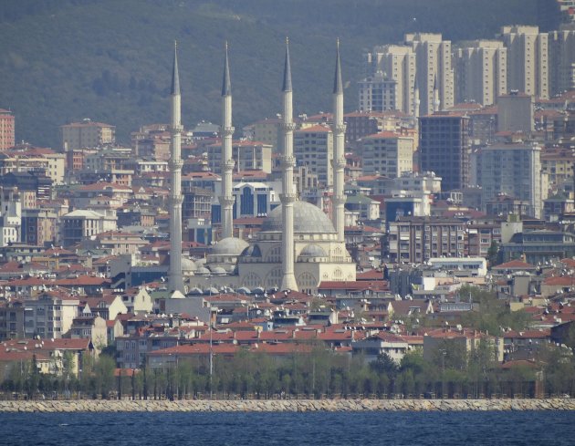 Istanbul vanaf de Bosporus. 