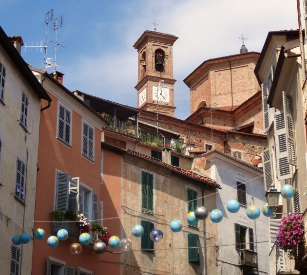 De Middeleeuwse bovenstad van Mondovi (Piemonte, Italie)
