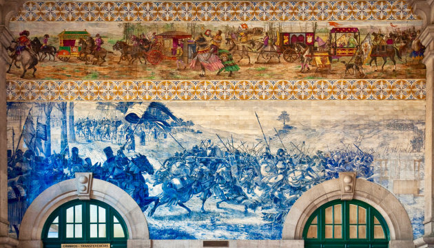 azulejos in Station São Bento