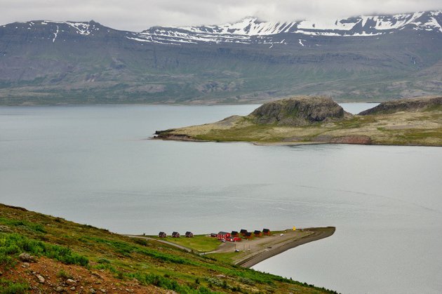 Vakantiehuisje aan een fjord in Eskifjordur 