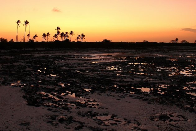 De Zon gaat onder op Zanzibar