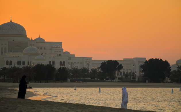 Sunset in de tuin van Emirates Palace