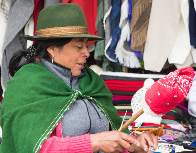 Mooie alpaca sjaals in Ecuador
