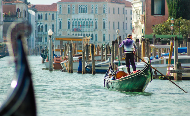 Met de gondel door de Venetiaanse kanalen