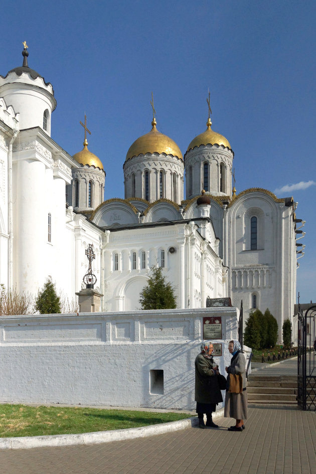 De witte kerken van Vladimir