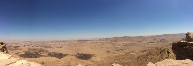 Mitzpe Ramon, 's-werelds grootste krater midden in de Negev woestijn. Waan je in het grootste maanlandschap op aarde!